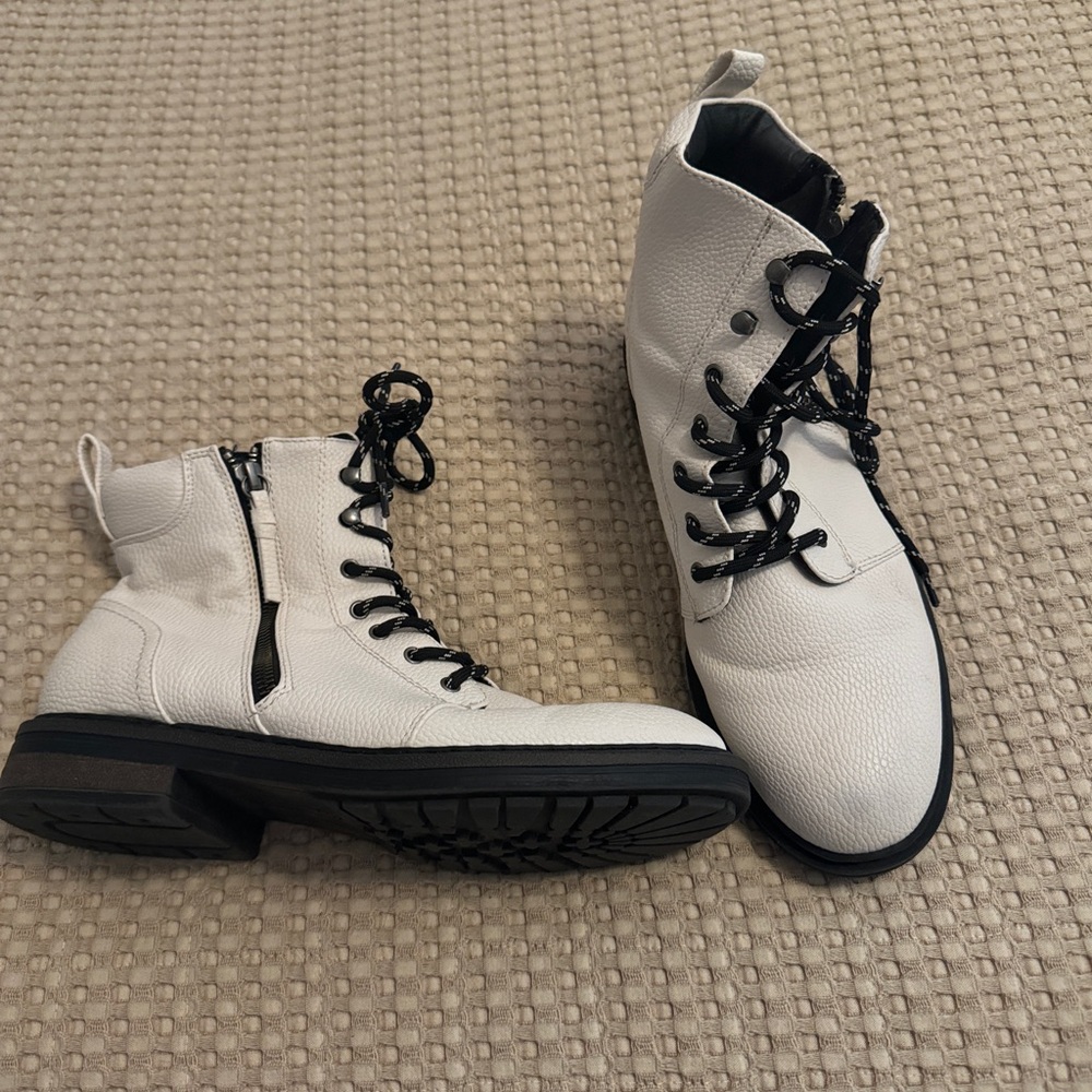 Womens Shoes